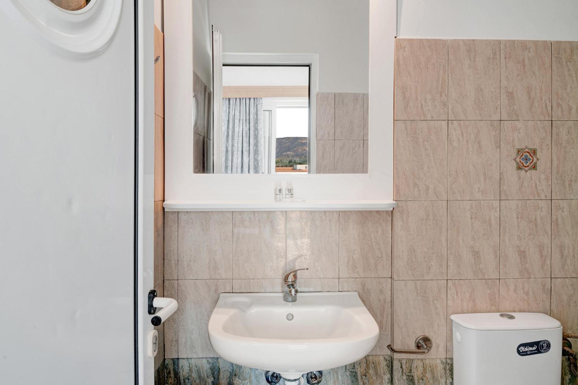 Athina Seaside Apartment Kardamena  Exterior photo